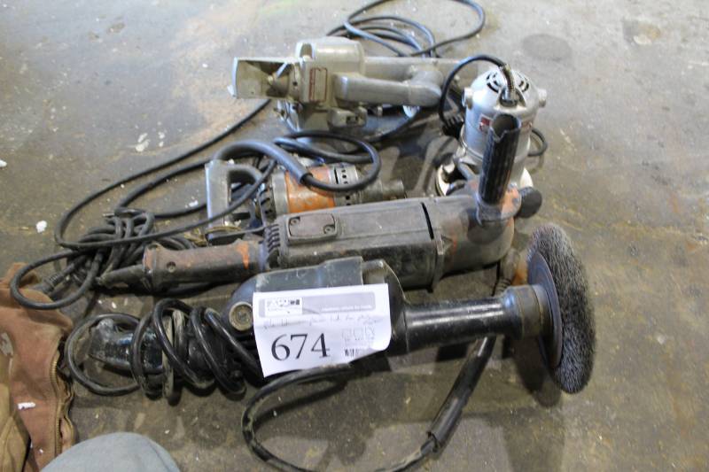 lot 674 image: Power Tools For PartsRepair