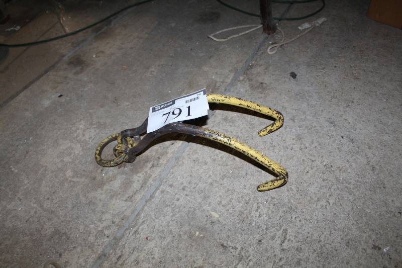 lot 791 image: Crane Attachment