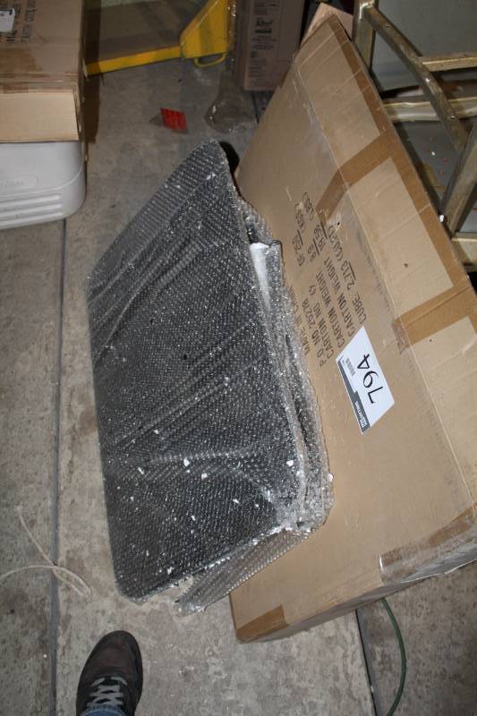 lot 794 image: Metal Table