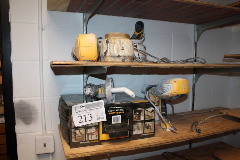 lot 213 image: Lot of (2) Wagner Electric Paint Sprayers w Detailing Attachment