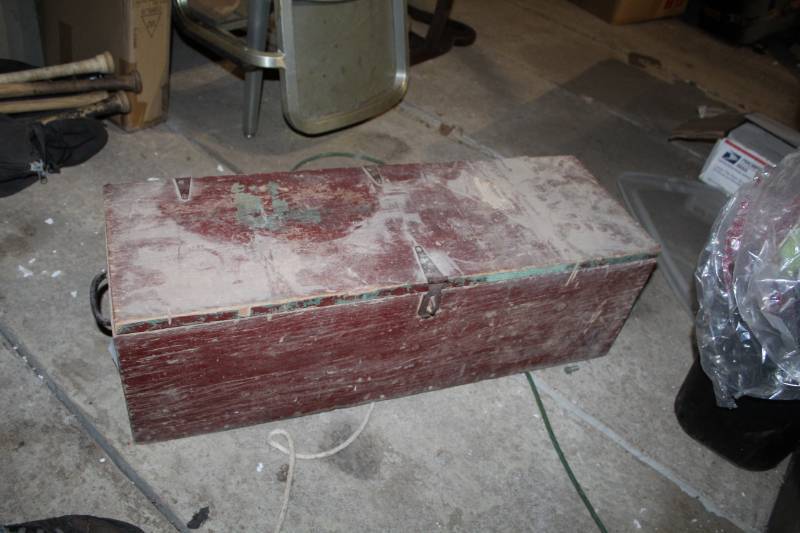 lot 815 image: Tool Crate