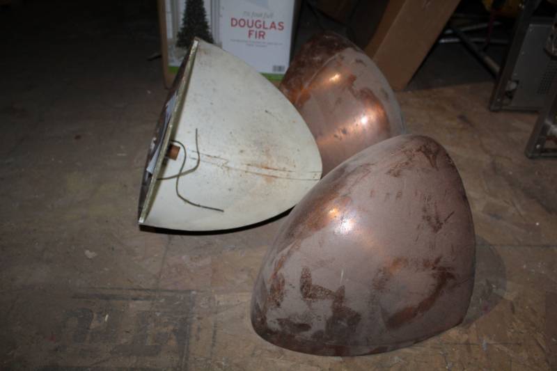 lot 813 image: Lot of (3) Copper Exterior Lights