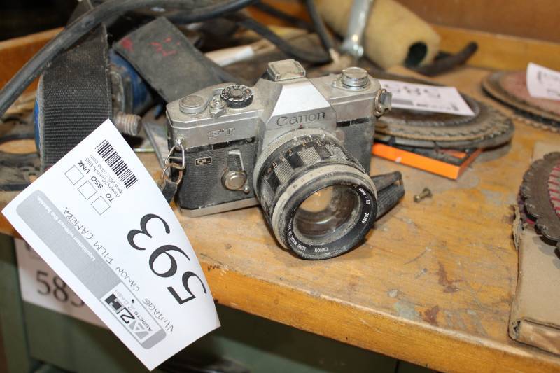lot 593 image: Vintage Canon FT 35mm Camera