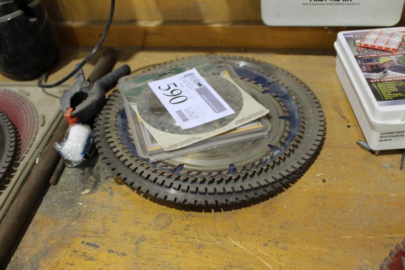 lot 590 image: Lot of (13) Saw Blades