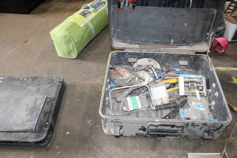 lot 401 image: Jensen Tool Box