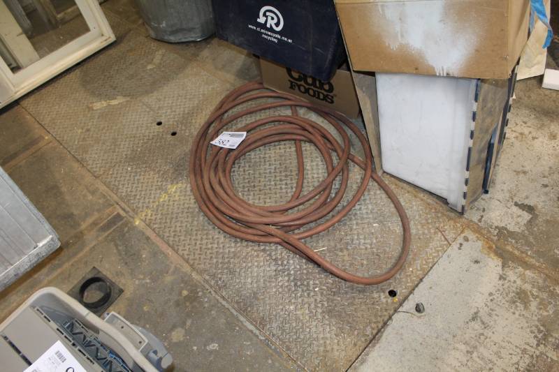 lot 582 image: Garden Hose