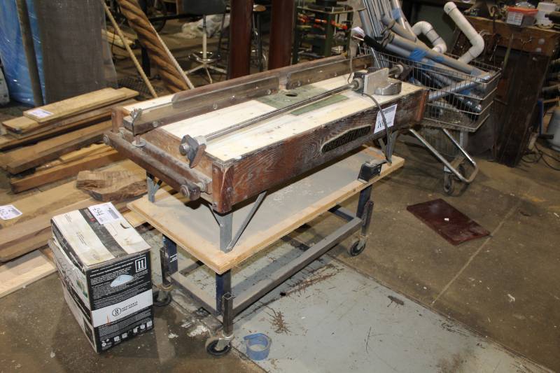 lot 108 image: Rolling Router Table