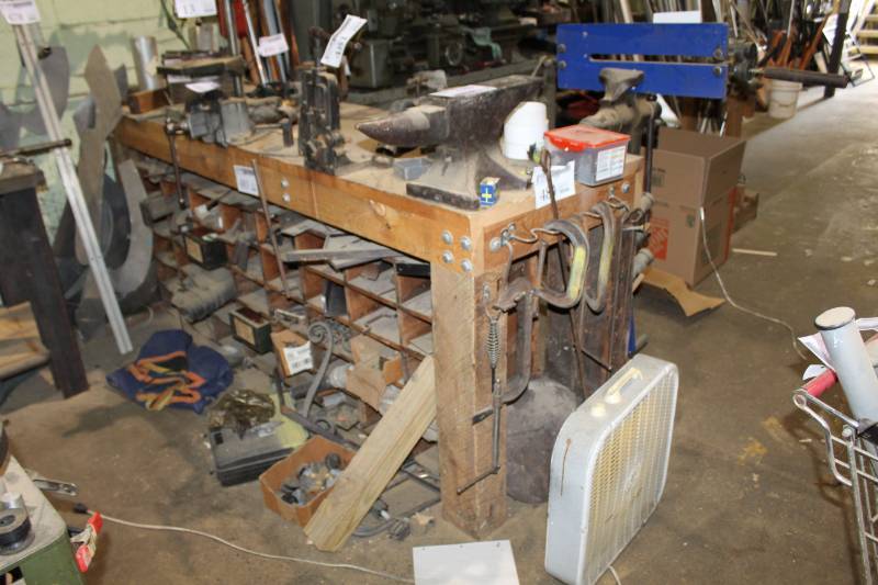 lot 492 image: Work Table