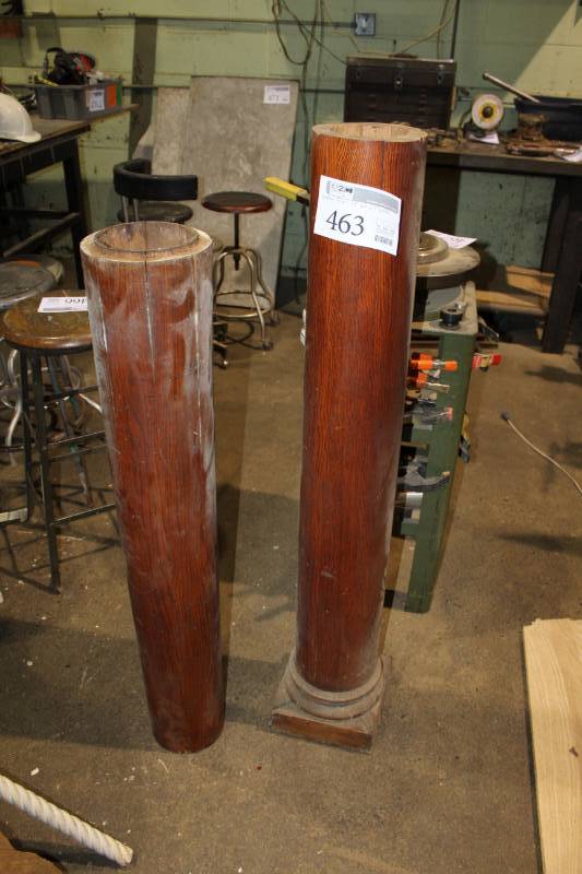 lot 463 image: Wood Pilar