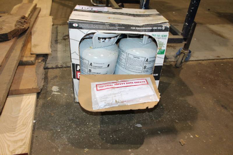 lot 494 image: Helium Tanks