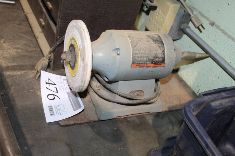 lot 476 image: Delta 6in. Thin-Line Bench Grinder