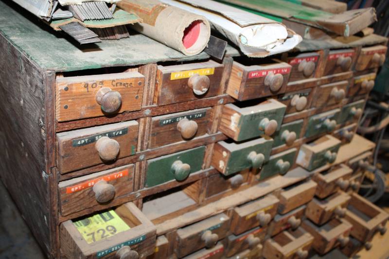 lot 877 image: Wood Drawer Parts Organizer