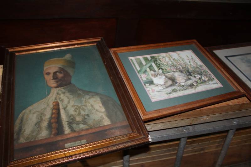 lot 828 image: Framed Wall Art