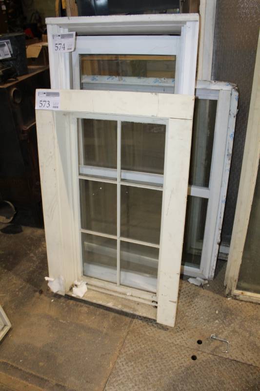 lot 573 image: Window - Fixed Single Pane