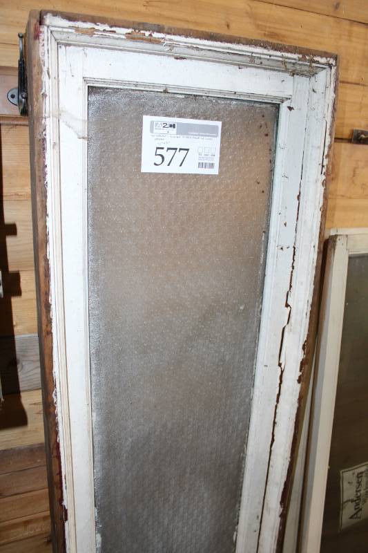 lot 577 image: Window - Single Fixed Pane w Inlay Design