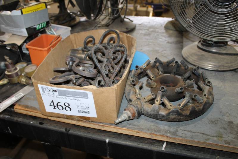 lot 468 image: Hardware - Misc