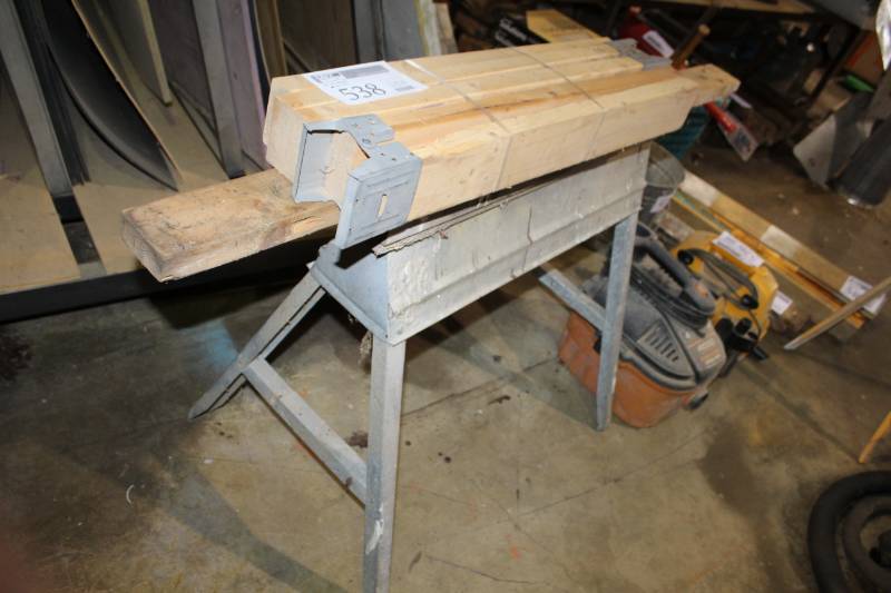 lot 538 image: Lot of (2) Sawhorses