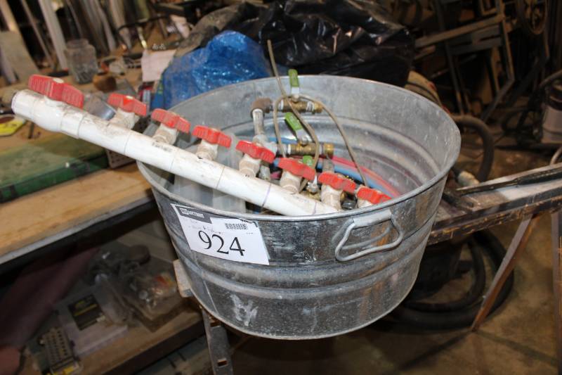 lot 924 image: Tin Basin, Hosing, Valve Fixtures