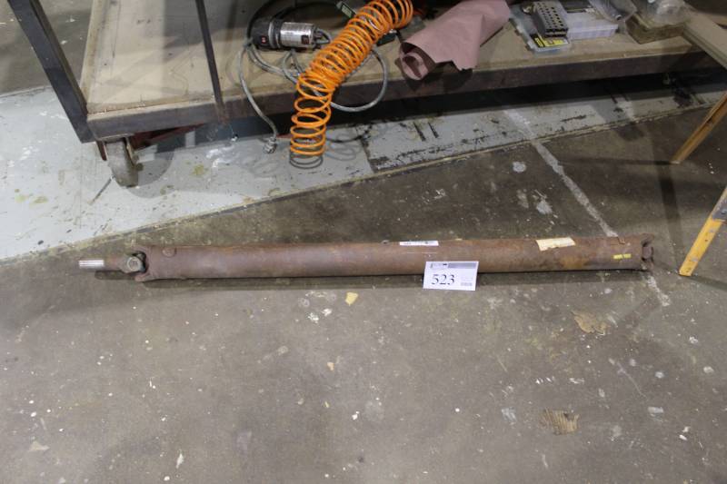 lot 523 image: Driveshaft