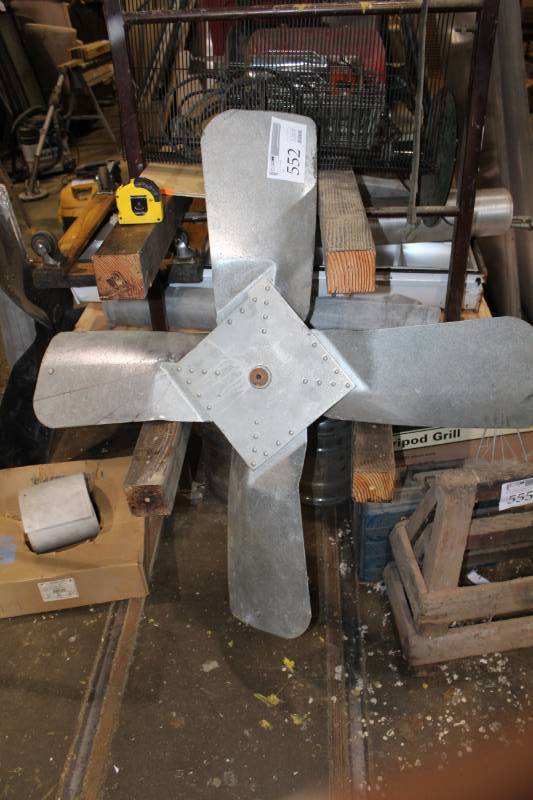 lot 552 image: Commercial Fan Blade