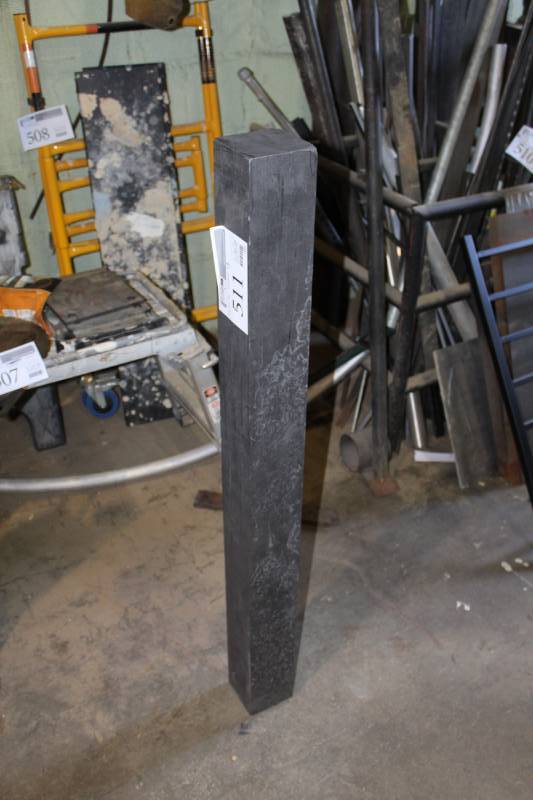 lot 511 image: Graphite Log