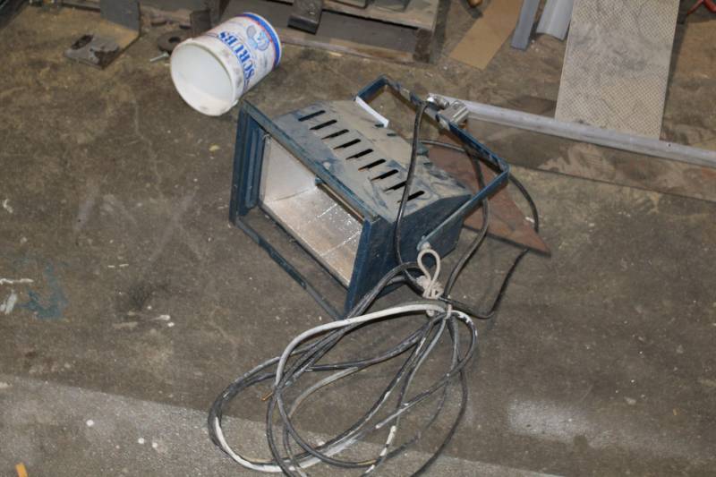 lot 501 image: Multi-brand Work Light