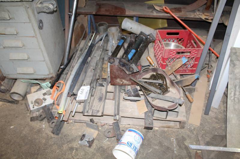 lot 499 image: Scrap Metal