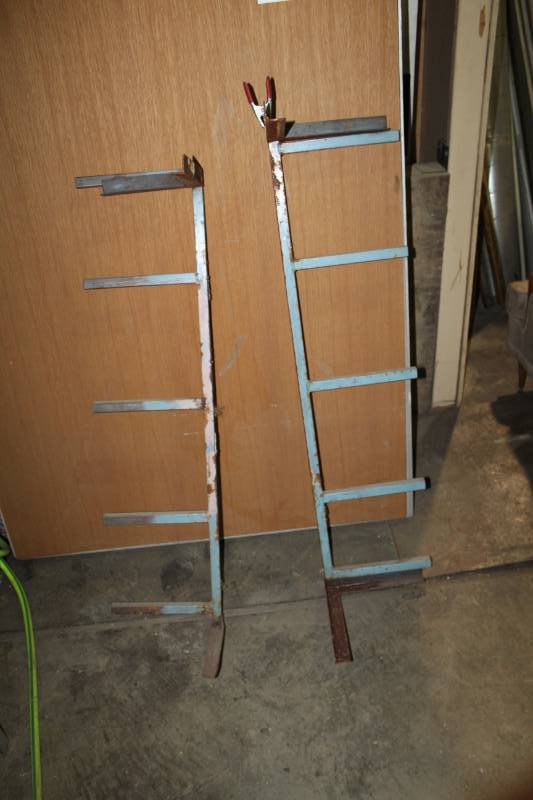 lot 515 image: Lot of (2) Wall-Mounted Racks