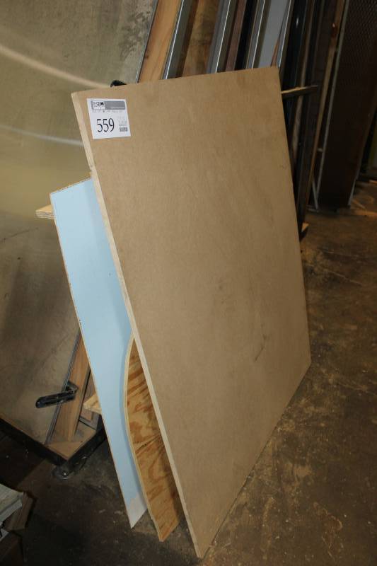 lot 559 image: Wood