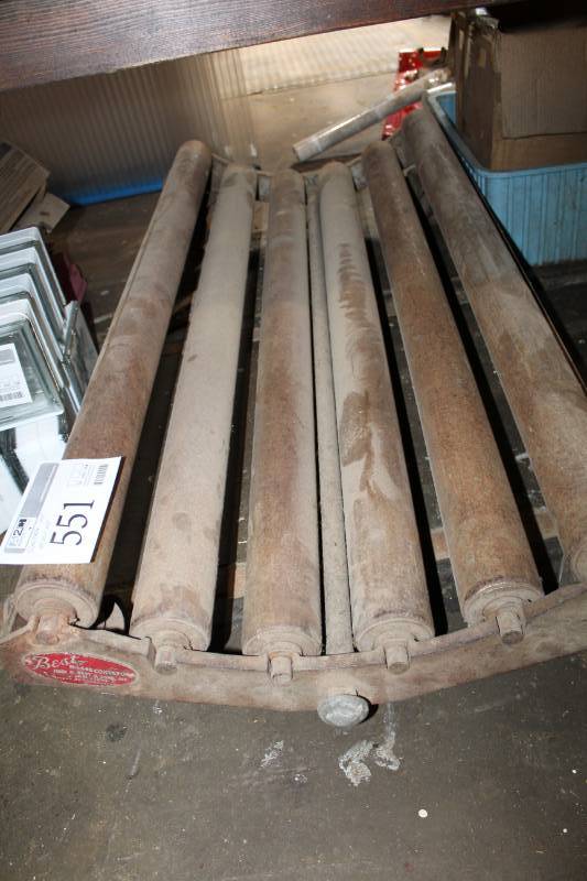 lot 551 image: Best Conveyor Unit
