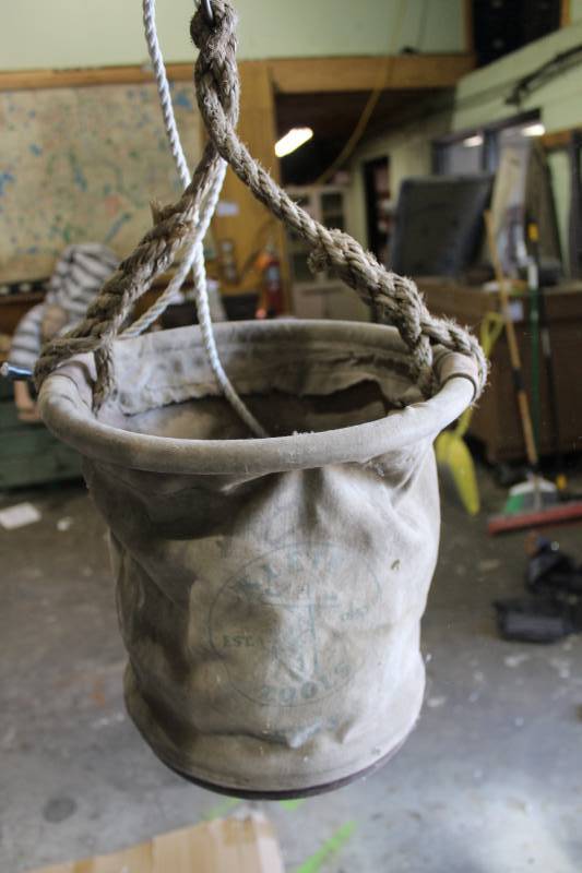 lot 920 image: Klein Tools Electricians Bag