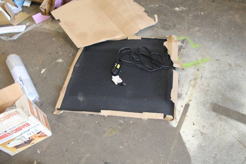 lot 838 image: Cozy Products Ice Away Heated Ice & Snow Melting Mat