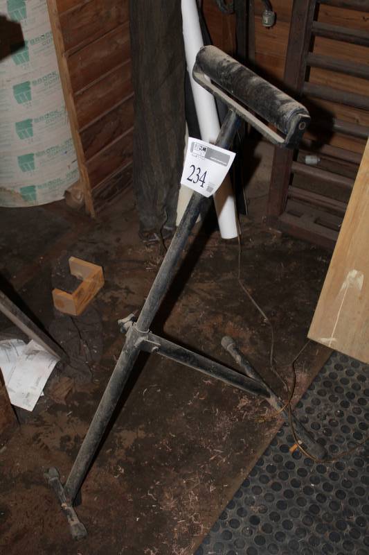 lot 234 image: Roller Stand