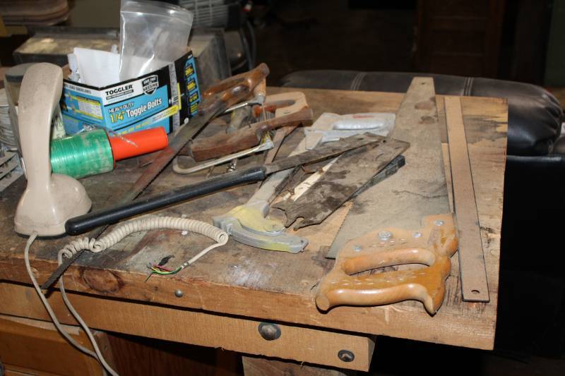 lot 229 image: Tools, Dcor
