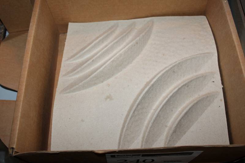 lot 240 image: 3-D Wallpaper