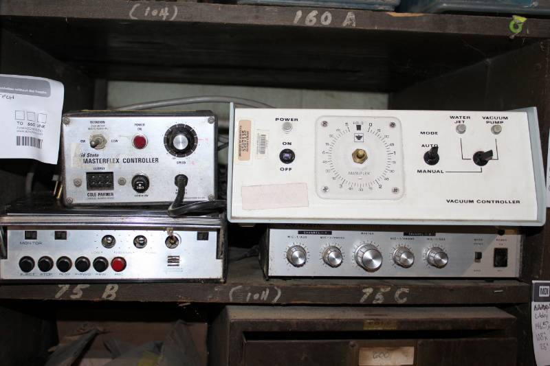 lot 164 image: Vintage Tech Devices - Vacuum Controller, Cole-Palmer Masterflex Controller, And More