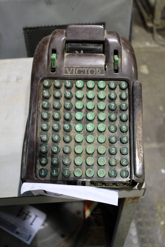 lot 158 image: Vintage Victor Calculator