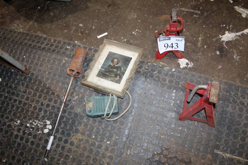 lot 943 image: Jack stands, Torch Head, And More