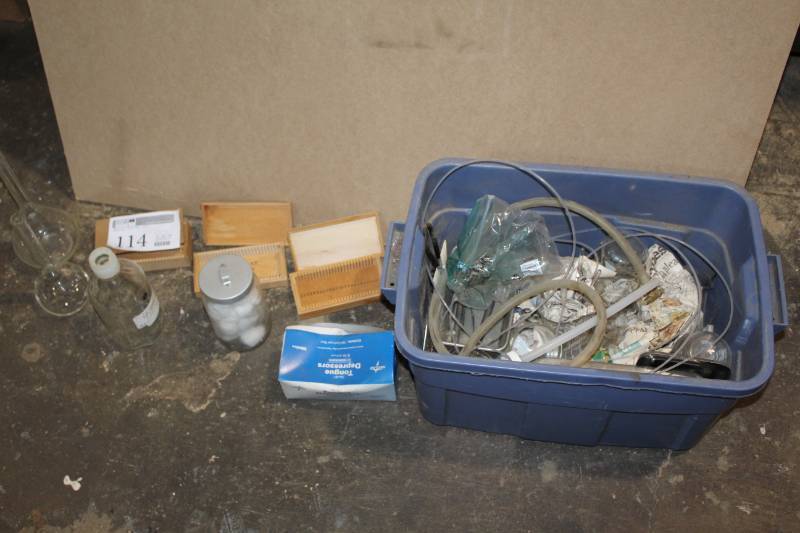 lot 114 image: Chemistry Set - Beakers, Flasks, Tubing, And More