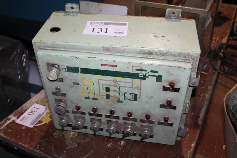 lot 131 image: Vintage Breaker Box