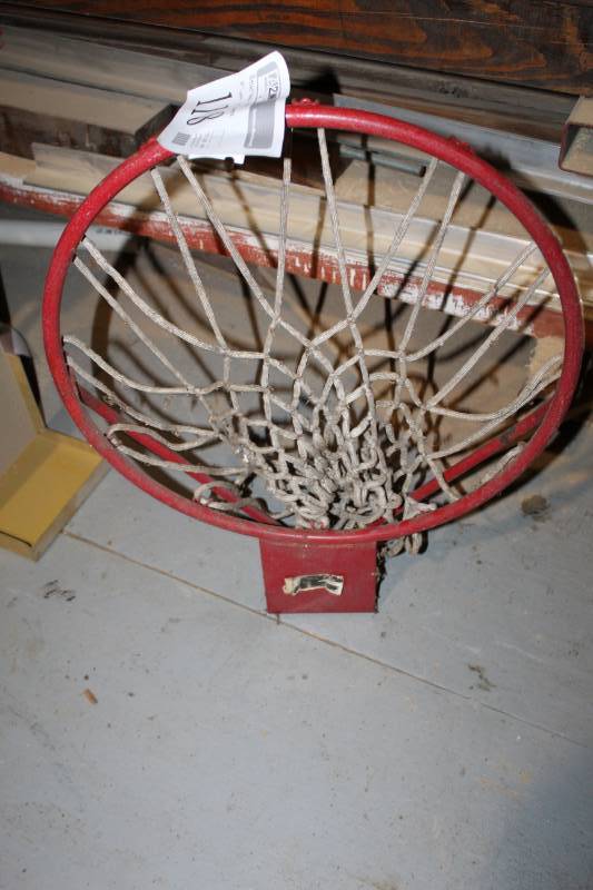 lot 118 image: Basketball Hoop w Net