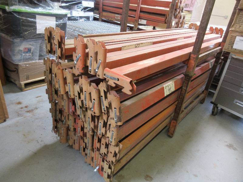 lot 204 image: PALLET RACK UPRIGHTS AND CROSSBEAMS