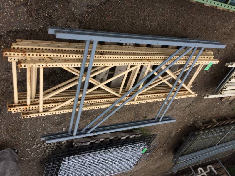 lot 23 image: Misc Bulk Rack