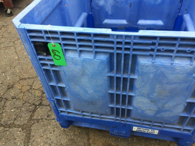 lot 60 image: Collapsible Blue Plastic Bin