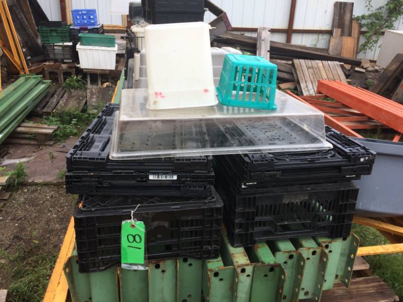 lot 81 image: Lot of tubs