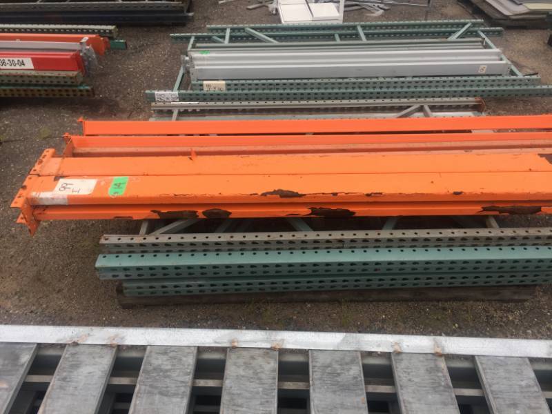 lot 14 image: Teardrop Pallet Rack