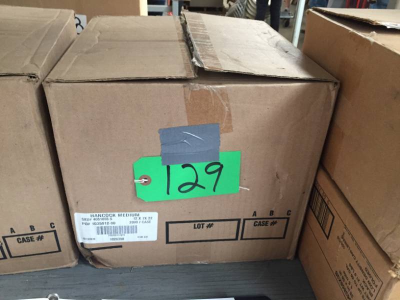 lot 129 image: 1 case of 2000 plastic bags