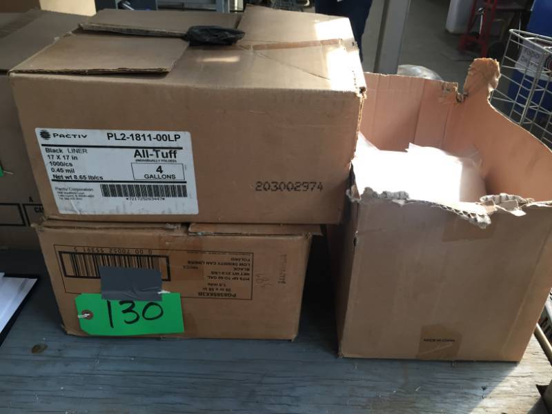lot 130 image: Miscellaneous plastic bags, including 1 box low density can liners