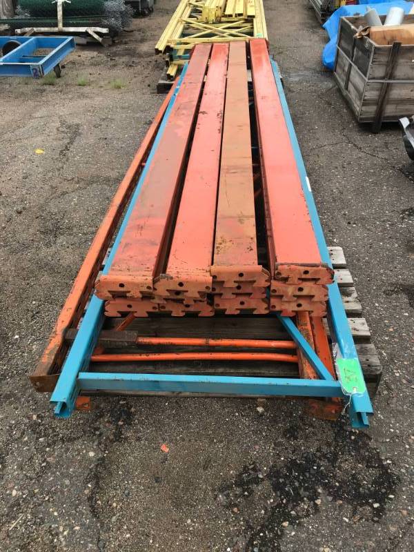 lot 37 image: Prest Pallet Rack
