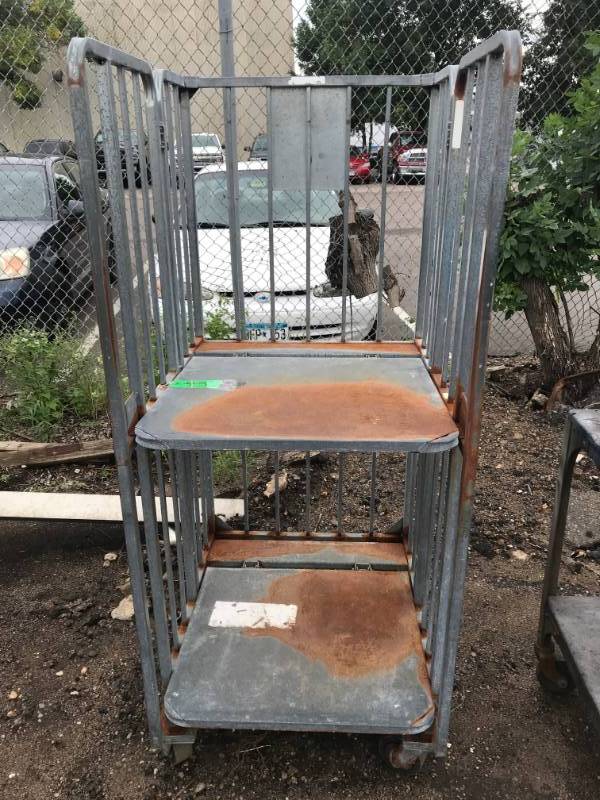 lot 43 image: Rolling Folding Shelf